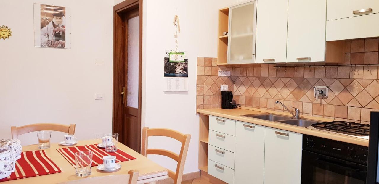 Pareja Apartments Orosei Exteriör bild